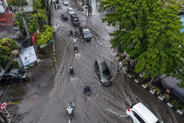 banjir surabaya