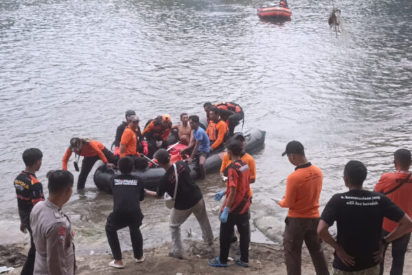 tenggelam di bengawan solo