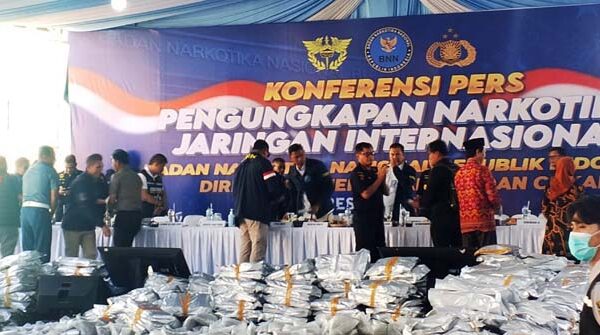 konfersi pers narkoba gresik
