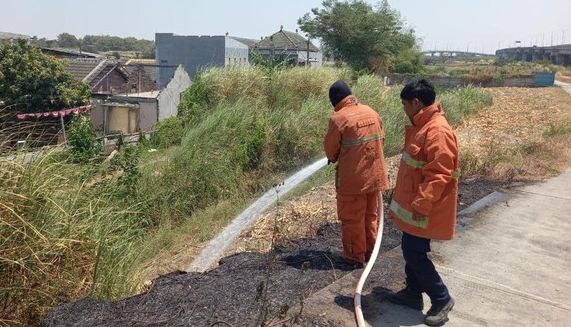 Warga Mengaku Diminta Rp150 Ribu Usai Lapor Kebakaran, Wabup Gresik Pastikan Damkar Gratis